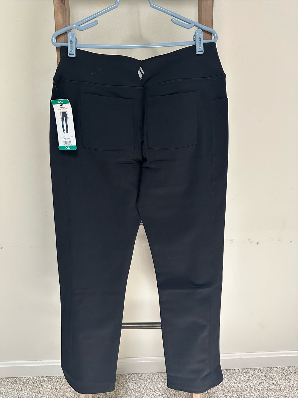 NWT Skechers Go Walk Black Stretch Waistband Leggings with side pockets - Picture 6 of 6